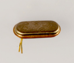 An F-001 flat tuning fork crystal unit